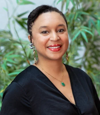 Portrait of Mikayla Smith, Agent.